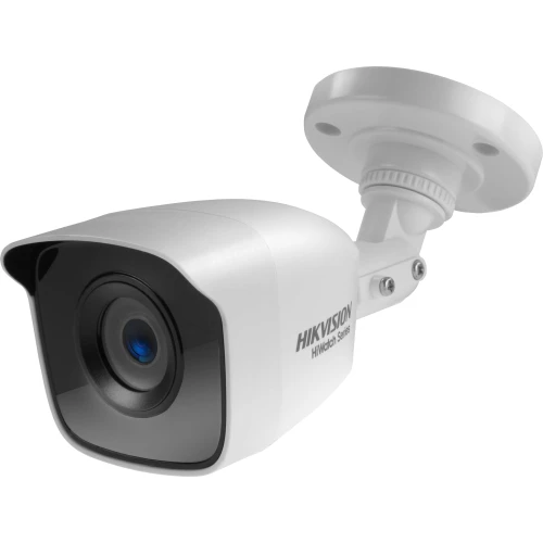 Kamera do monitoringu Hikvision HiWatch Series w białej obudowie, przeznaczona do montażu na ścianie lub suficie. Wyposażona w obiektyw o wysokiej rozdzielczości, idealna do nadzoru w oborach i innych przestrzeniach przemysłowych.