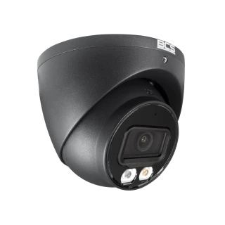 Czarna, kopułowa kamera monitoringu marki BCS z widocznym obiektywem i dwoma diodami LED. Kamera ma nowoczesny design i jest przeznaczona do montażu sufitowego.