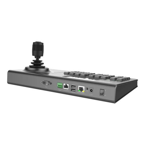Klawiatura sieciowa BCS-P-KN z joystickiem, widoczna z boku, z różnymi portami, w tym USB, Ethernet i zasilania. Urządzenie ma nowoczesny, czarny design i jest przeznaczone do zarządzania systemami monitoringu.