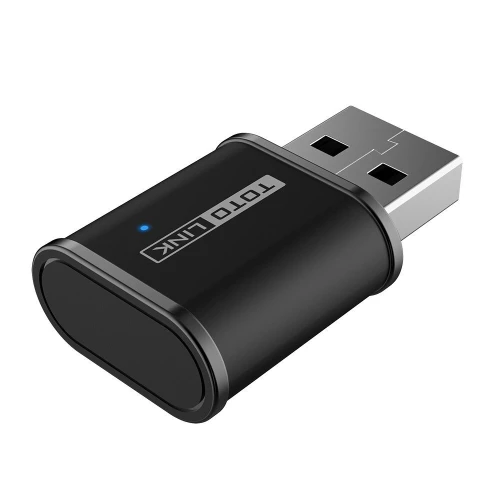 Czarny adapter USB marki TotoLink z logo na górnej części obudowy. Urządzenie ma kompaktowy, prostokątny kształt z zaokrąglonymi krawędziami.
