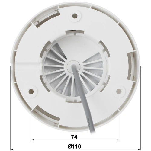 Zdjęcie przedstawia widok od spodu białej obudowy kamery z widocznym mocowaniem i kablem wychodzącym z centralnej części. Na obudowie zaznaczone są wymiary: średnica 110 mm i odległość między otworami montażowymi 74 mm.